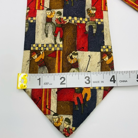 Vintage Ermenegildo Zegna golf themed silk tie. - Picture 6 of 6